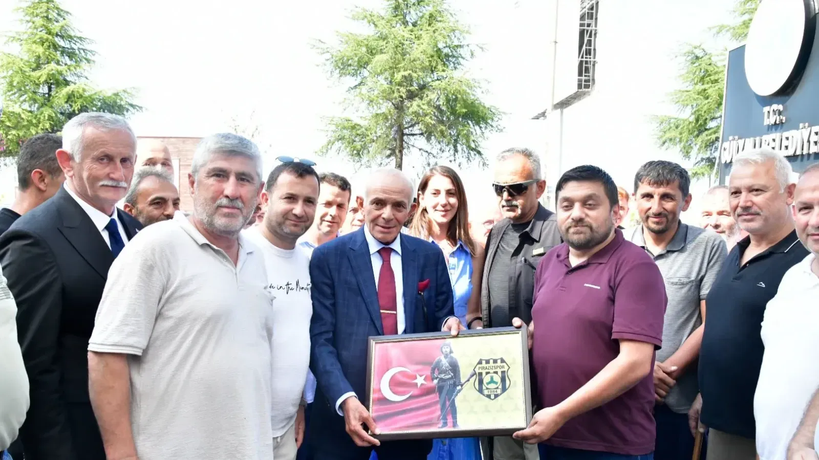 Pirazizspor Yönetiminden İş İnsanı Öner Hekim’e Ziyaret